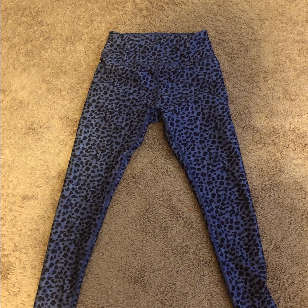 Calia by Carrie Underwood leggings